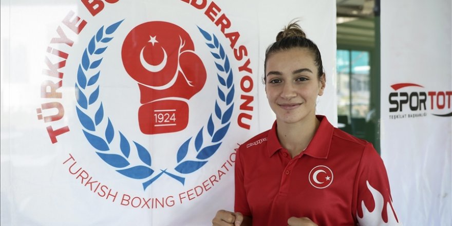 Milli boksör Buse Naz Çakıroğlu'ndan altın madalya