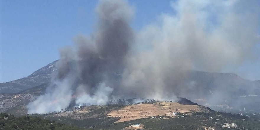 Antalya'nın Kaş ilçesinde orman yangını