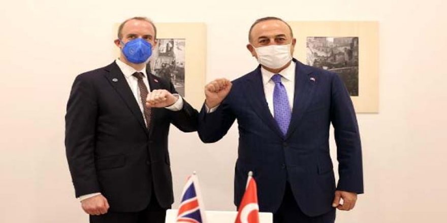 Bakan Çavuşoğlu, İngiliz mevkidaşı ile görüştü