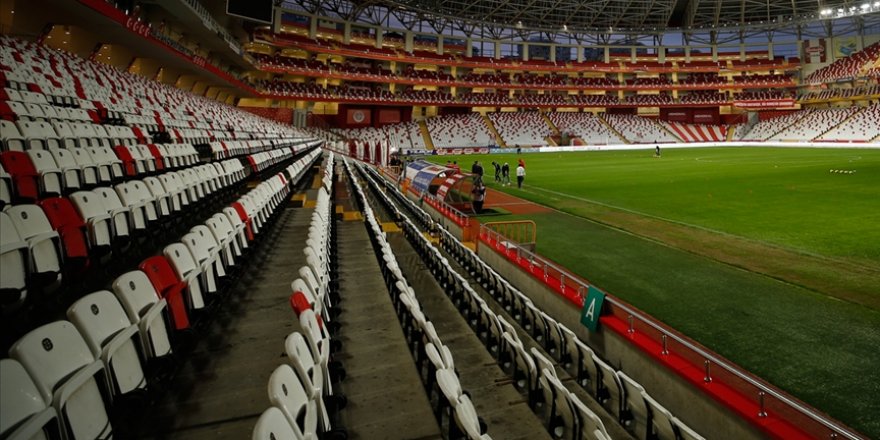 Yeni sezonda statlara kapasitelerinin yüzde 50'si kadar seyirci alınacak