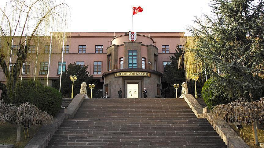 Askeri üs için üç kişilik heyet Katar’da