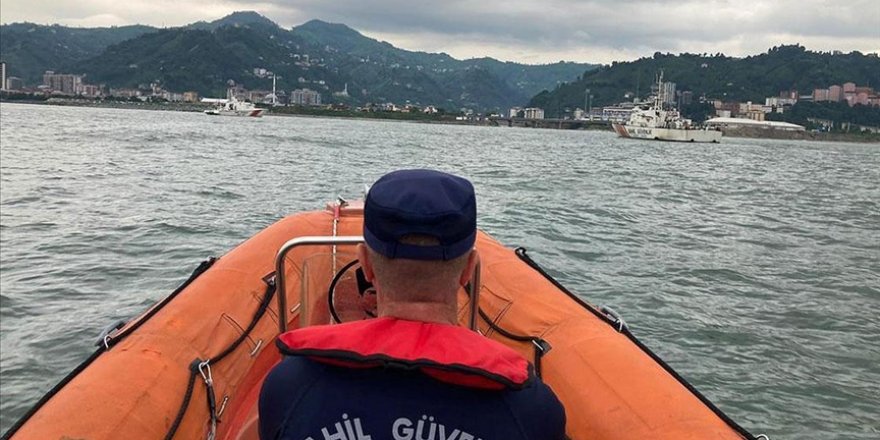 Rize'deki sel ve heyelanda kaybolan 2 kişiyi arama çalışmaları sürdürülüyor