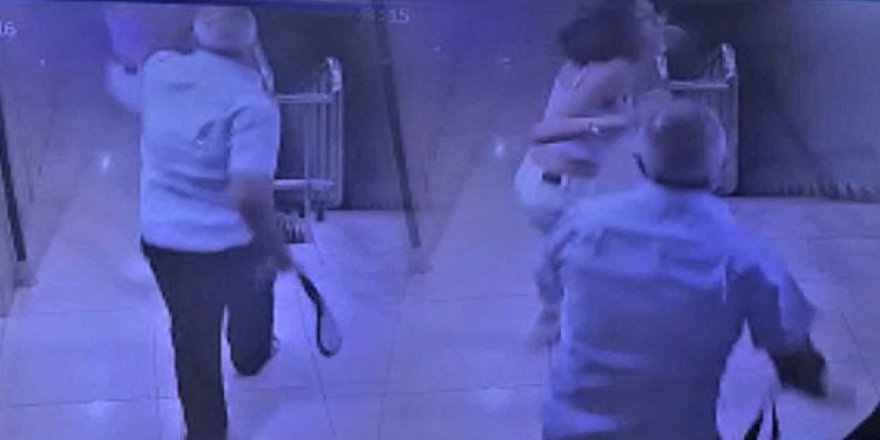 Komşunun çocuğunu kemerle dövdü