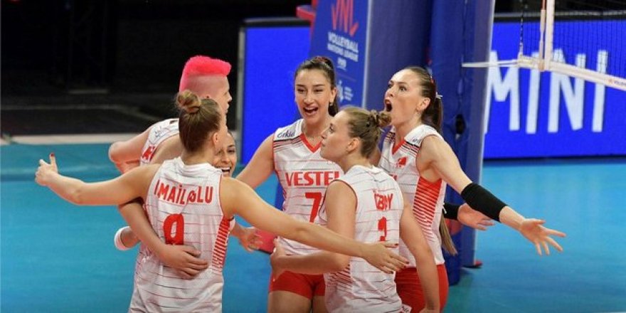 Akşener'den Filenin Sultanlarına tam destek