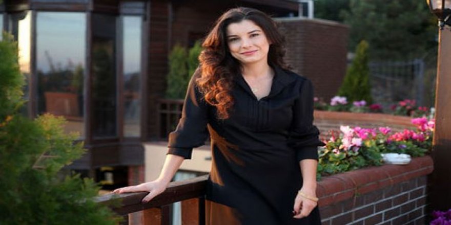 Çukur'un Ayşe'si İrem Altuğ: 'İki kocamla birlikte yaşıyoruz'