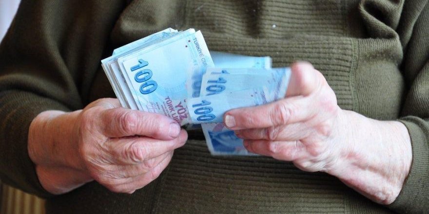 Tüm emeklilere koşulsuz şartsız 1.000 TL
