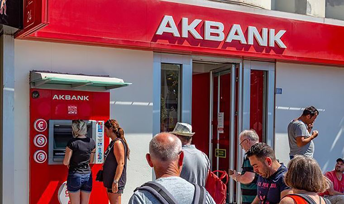 Akbank'tan emeklilere 1,750 TL müjdesi