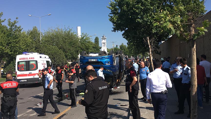 Başkentte trafik kazası: 16 yaralı