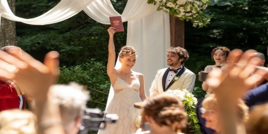 Ece Çeşmioğlu-Taner Ölmez çiftinin 'bebek' sevinci