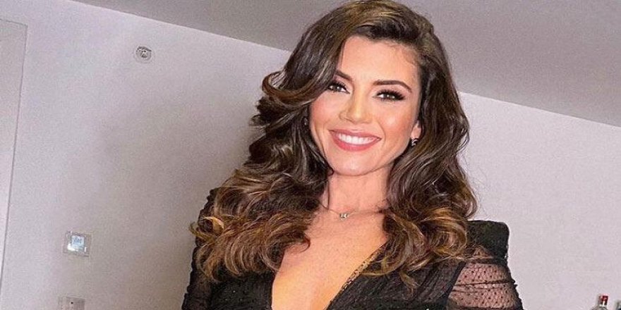 Gökçe Bahadır' Annesine Olan Benzerliğiyle Şok Etti!