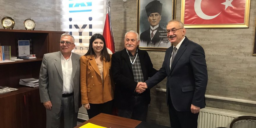 Bursa Nilüfer’de İYİ Parti’ye, gençlerden ve kadınlardan yoğun ilgi…