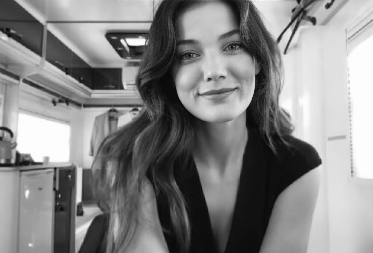 Pınar Deniz'den çok konuşulacak pozlar