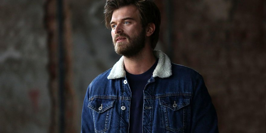 Kıvanç Tatlıtuğ'un yengesi bakın kim