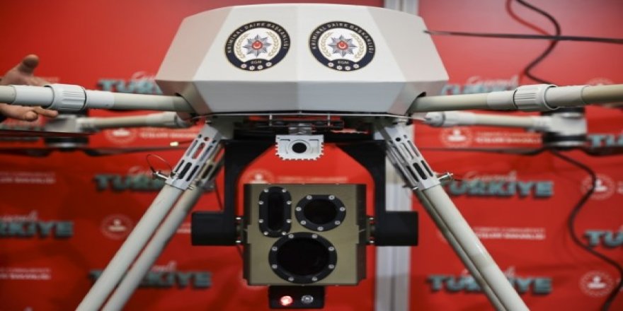 Bu dron lazer atışı yapıyor