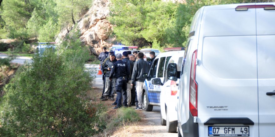 Antalya'da ormanda erkek cesedi bulundu