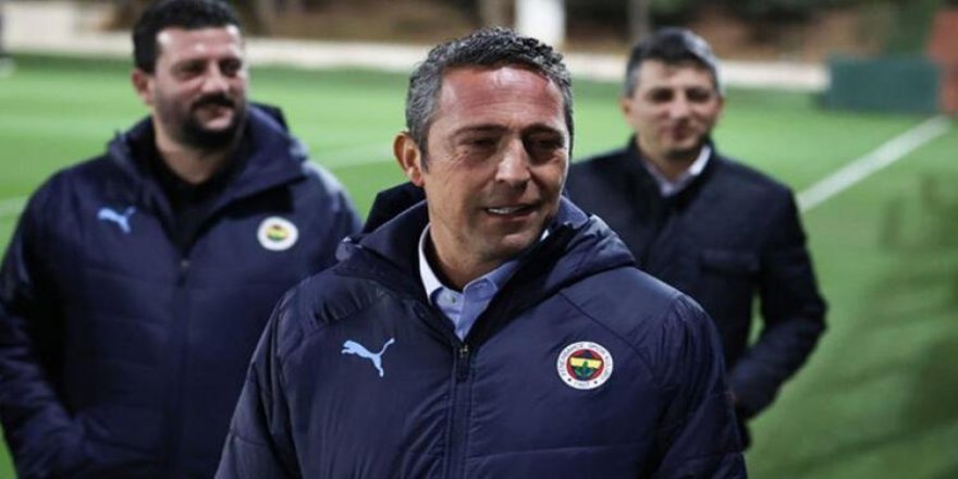 Ali Koç futbolculara seslendi: Ayağa kalkın!
