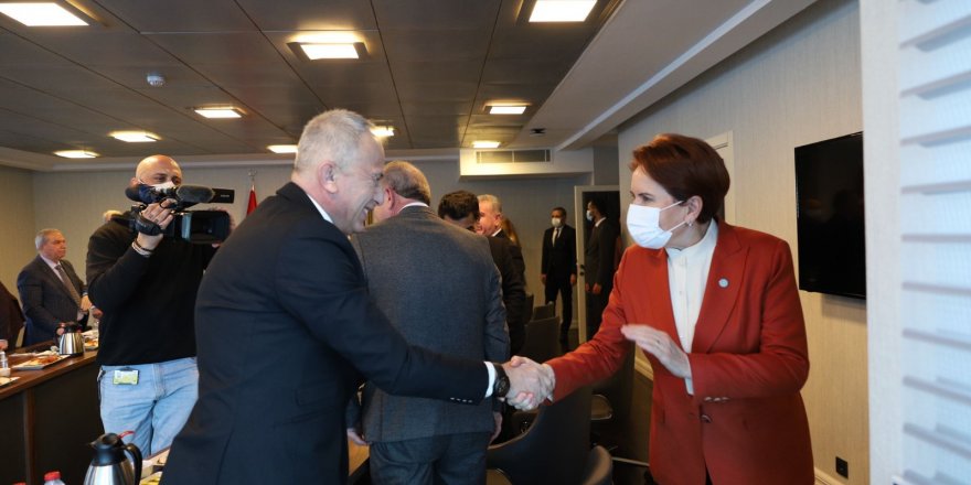 Akşener, İYİ Partili belediye başkanları ile bir araya geldi