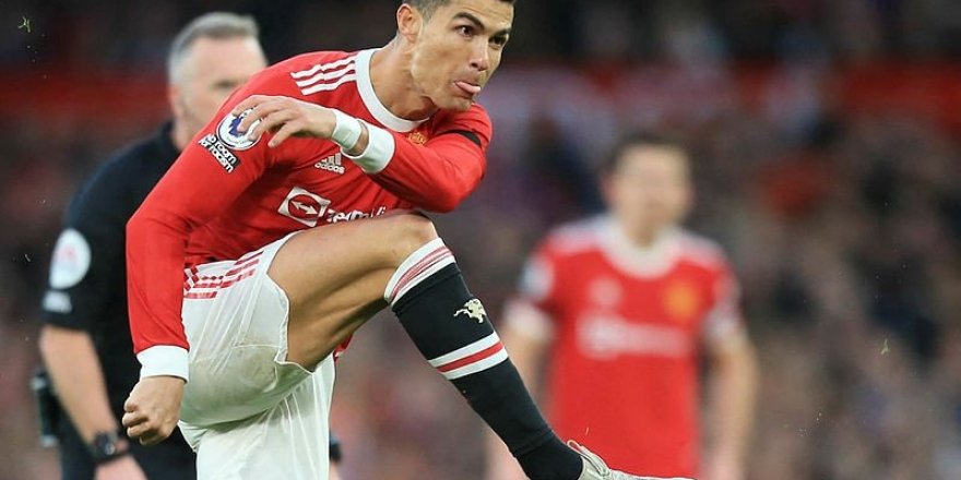 37 yaşındaki Cristiano Ronaldo dünya futbol tarihine geçti!