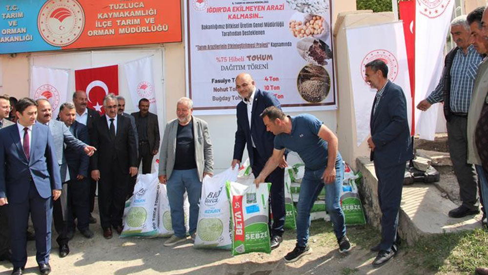 Çiftçilere tohum dağıtımı gerçekleştirildi