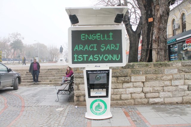 Engelliler için  şarj istasyonu