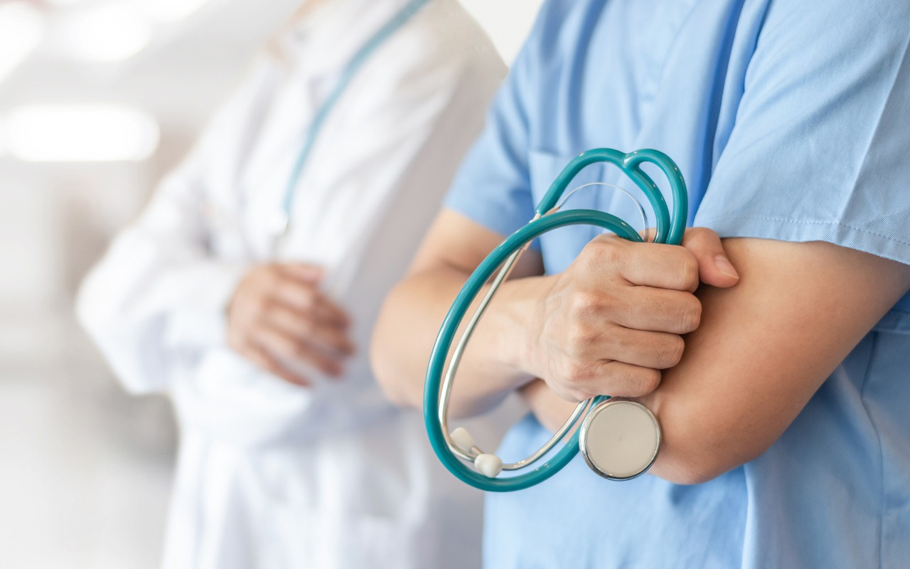 Sağlık çalışanlarının mali hakları iyileştirilecek