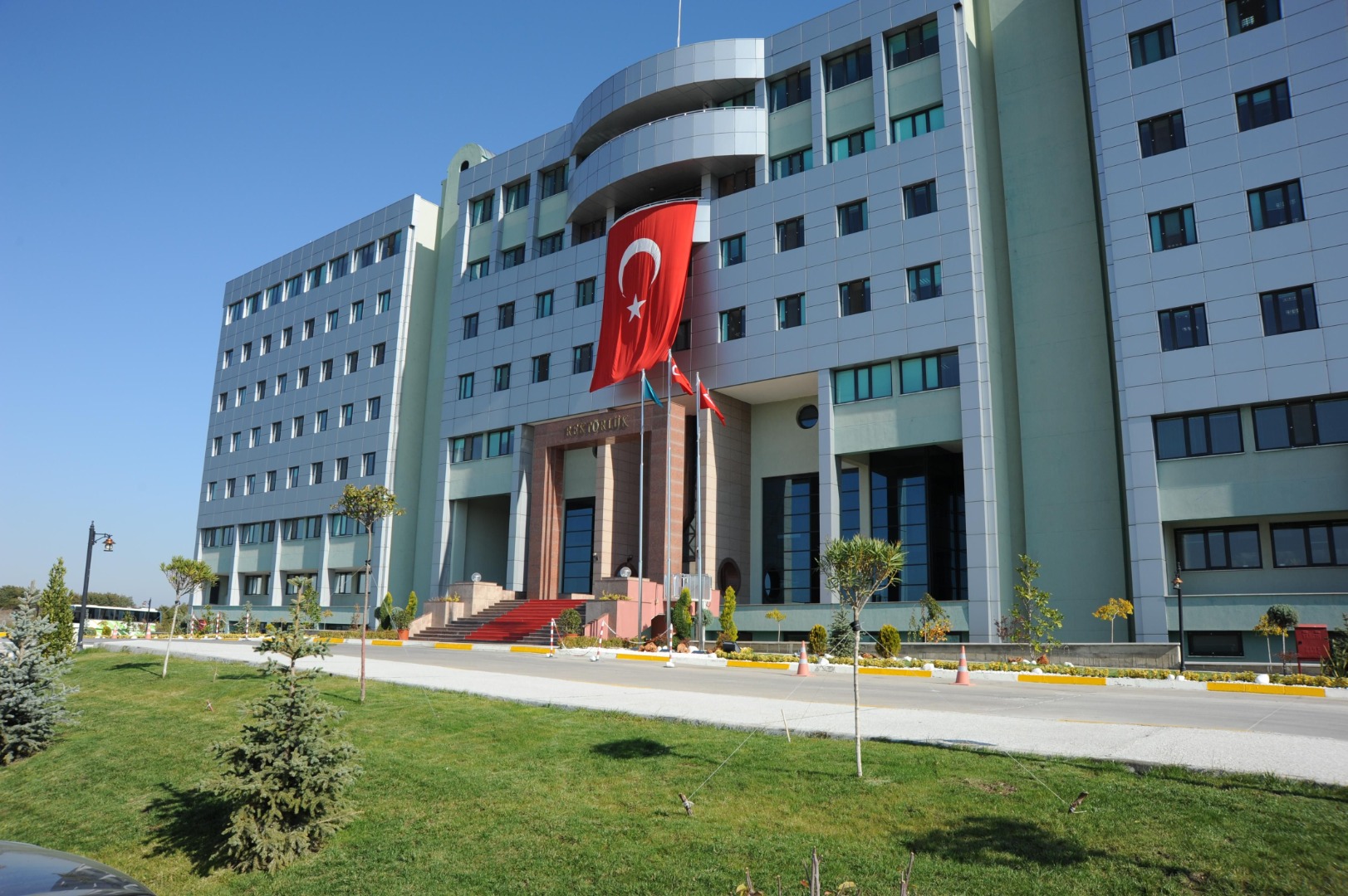 Balıkesir Üniversitesi 17 personel alacak