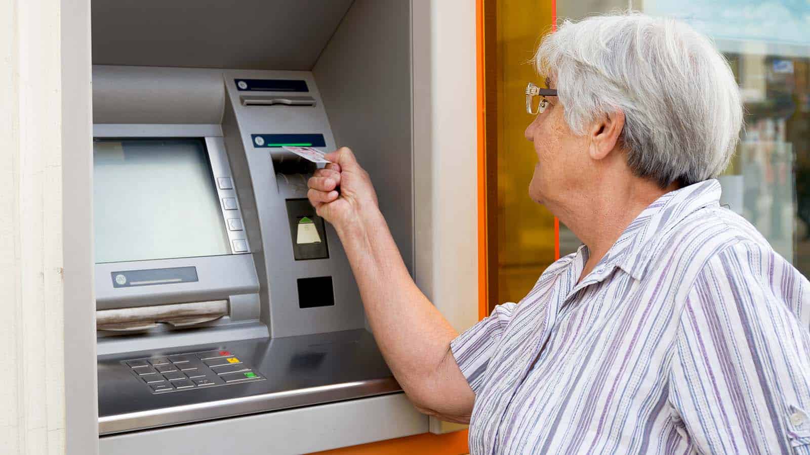 Bankadan ATM’den para çekenlere uyarı