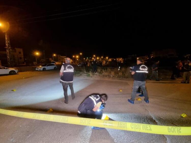 Adana'da iki grup sokak ortasında çatıştı: 2 ölü 3 yaralı