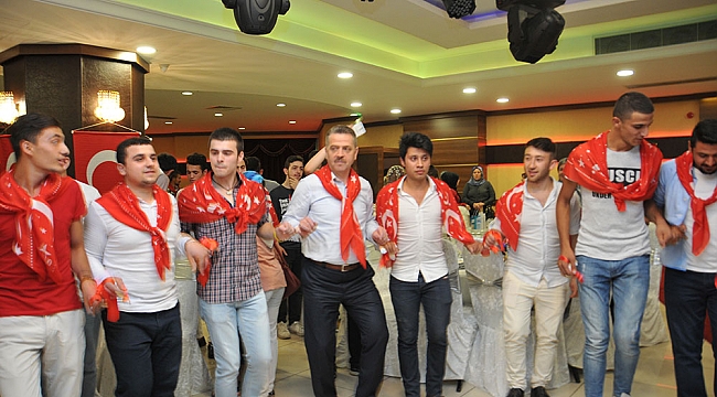 Gaziosmanpaşalı Mehmetçiklere kınalı uğurlama