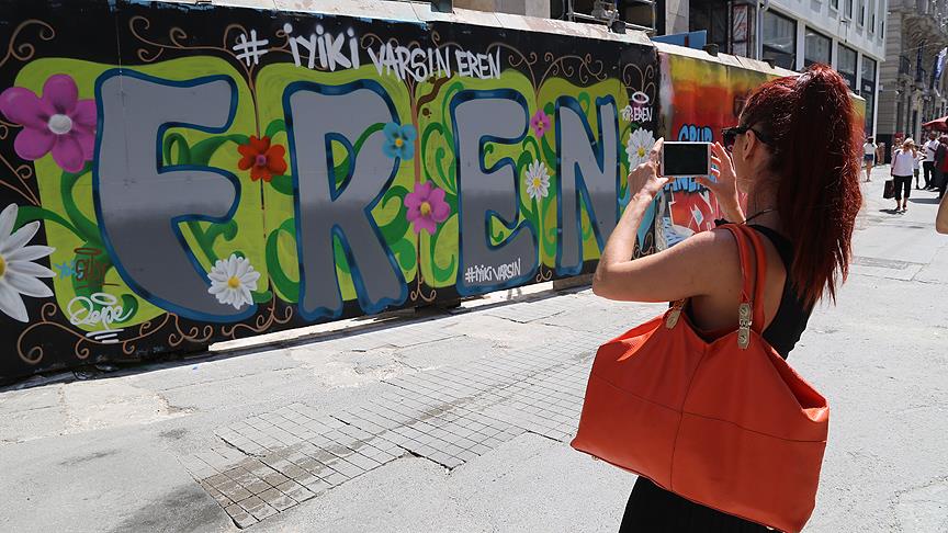 Grafiti sanatçıları Eren Bülbül'ü unutmadı