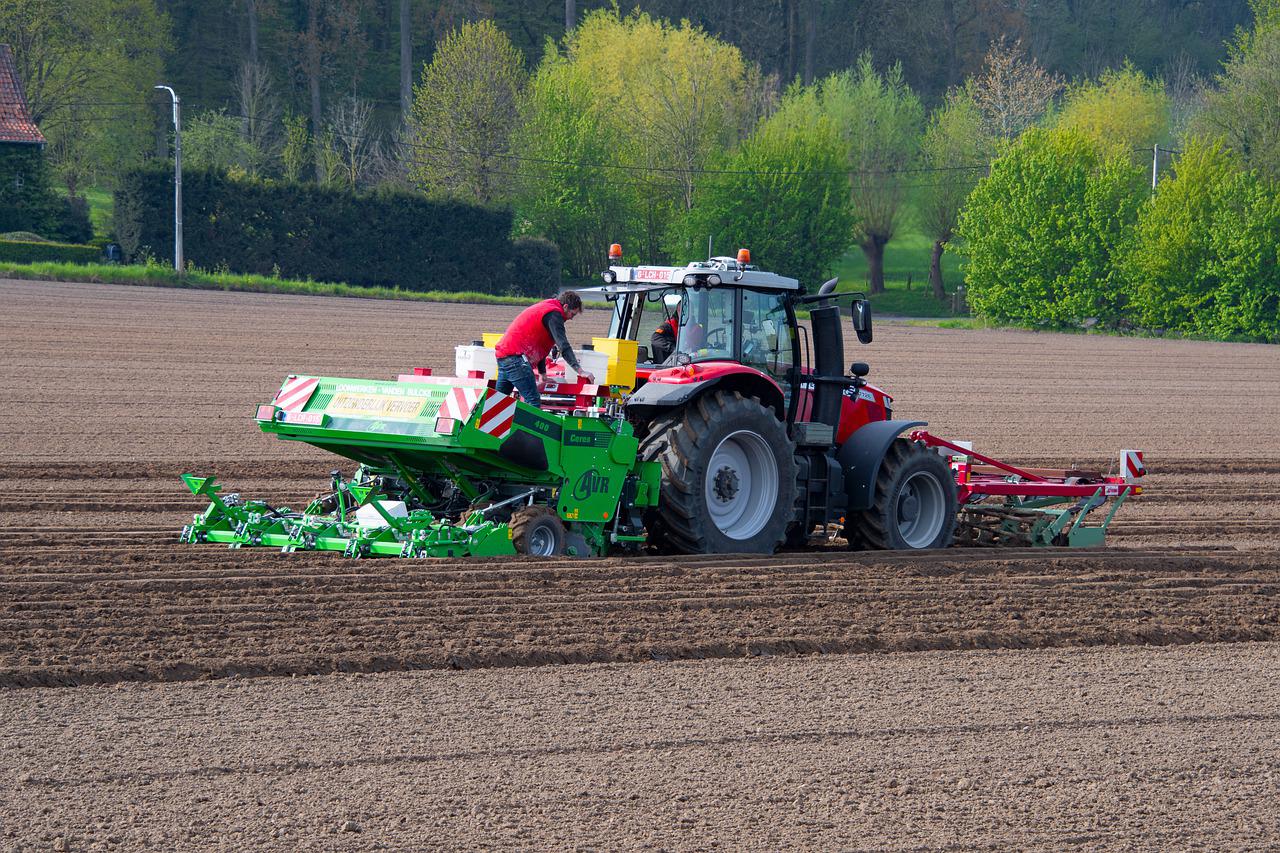 Çiftçilere makine desteği sağlanacak