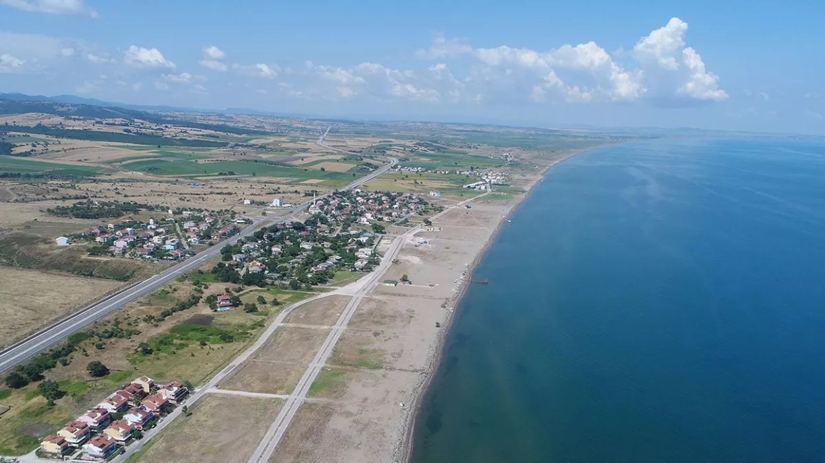 Balıkesir'de icradan satılık hisseli tarla