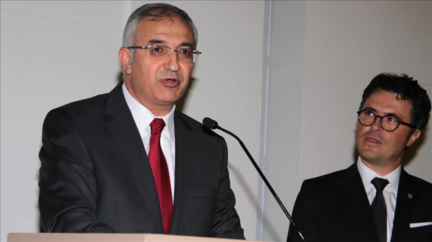 Kritik isim emekliliğini istedi