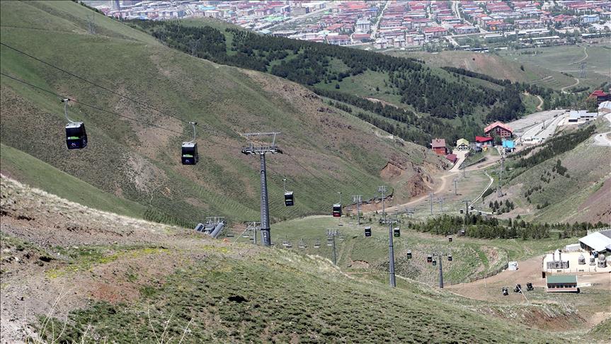 Erzurum'da icradan satılık tarla