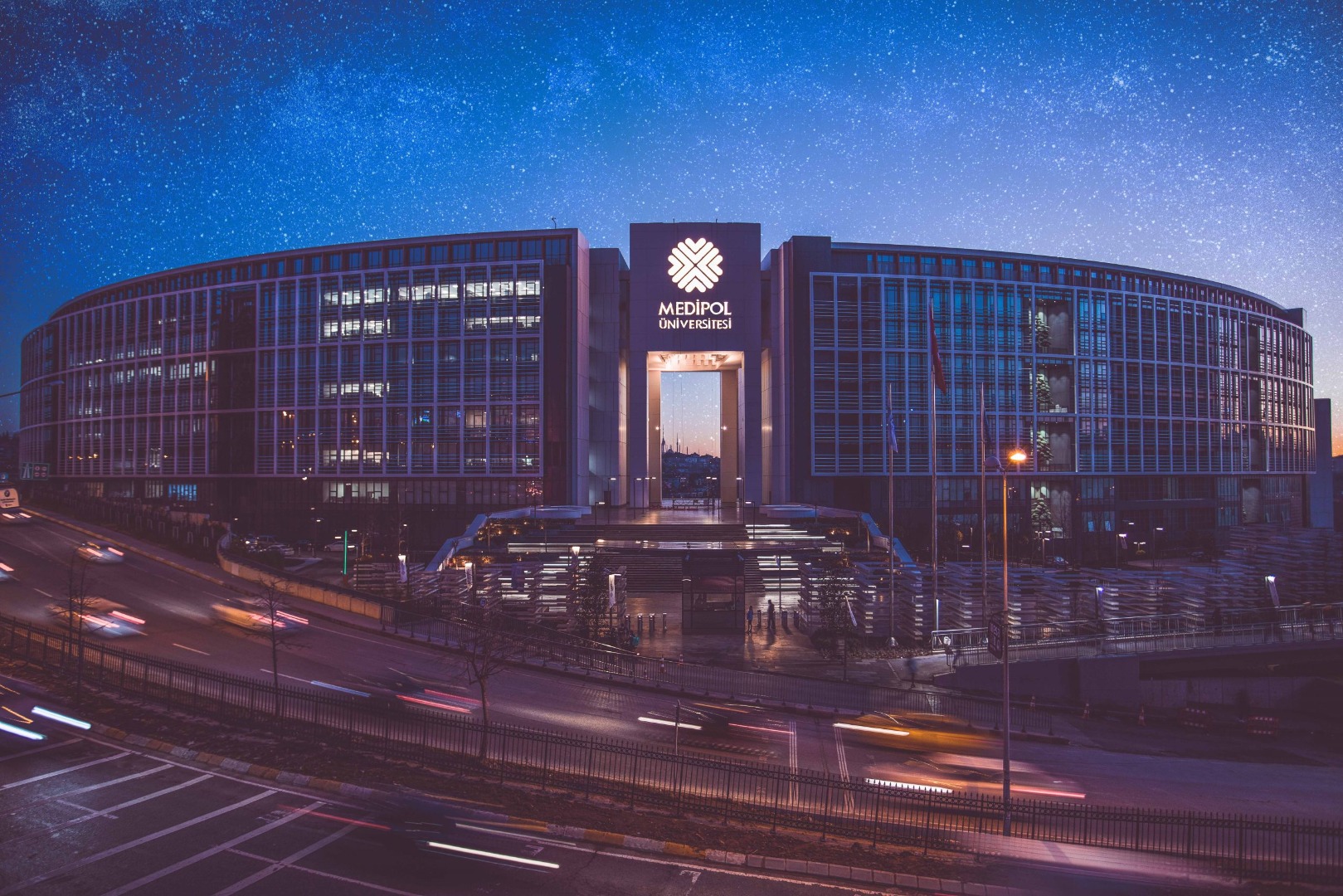 Medipol Üniversitesi 21 Öğretim/Araştırma Görevlisi alımı yapacak