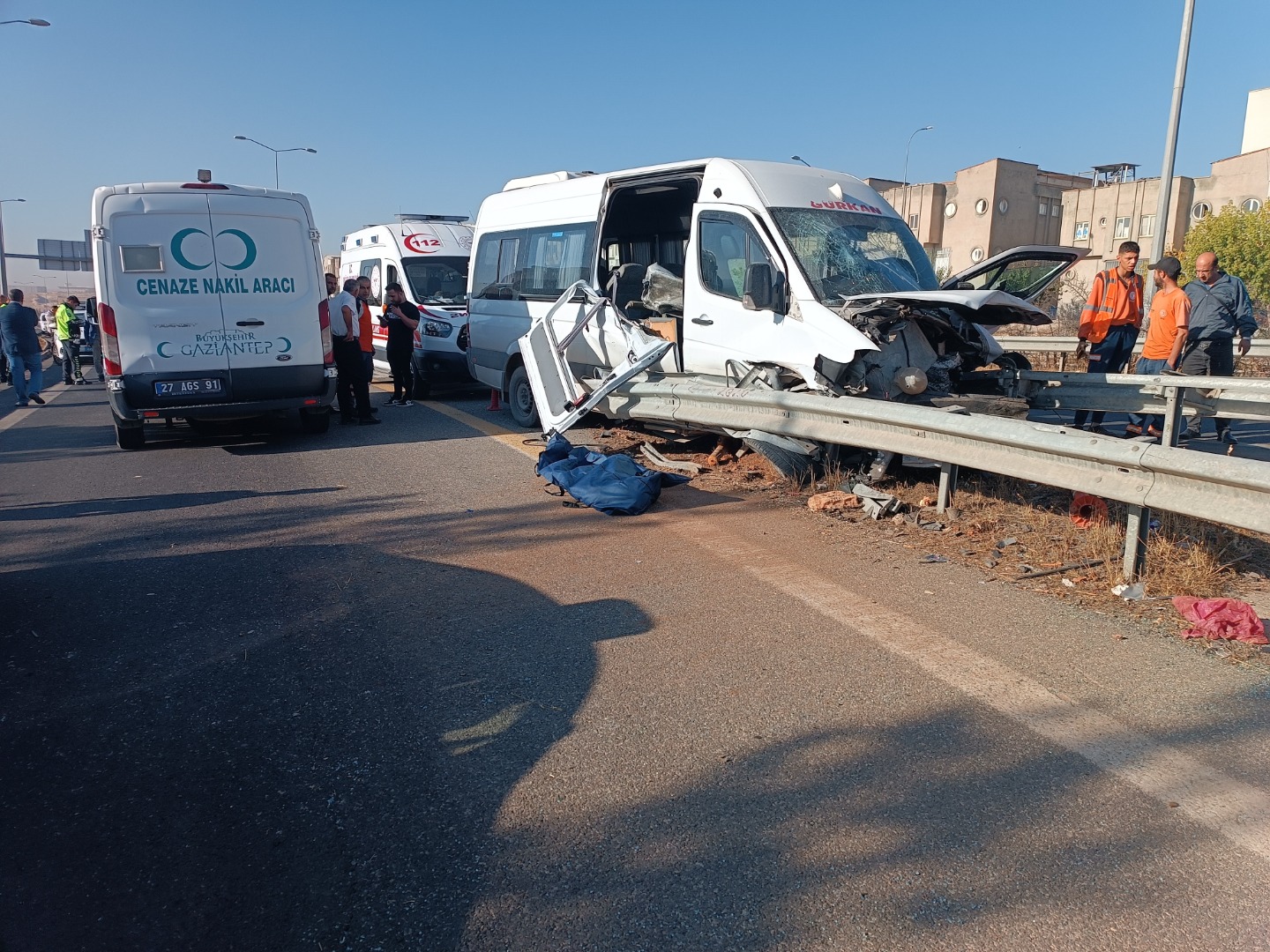 İşçi servisi kaza yaptı: 1 ölü 5 yaralı