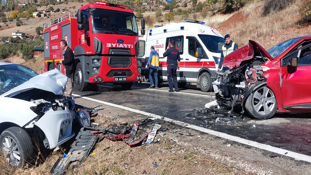 Korkunç trafik kazası: 5 yaralı