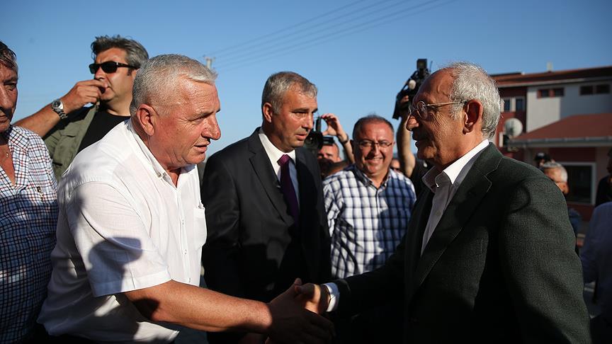 Kılıçdaroğlu şehit ailelerini ziyaret etti