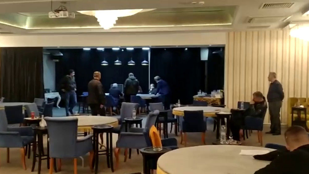 Kurtlar Vadisi Çakır'ın kumarhanesine baskın yapıldı