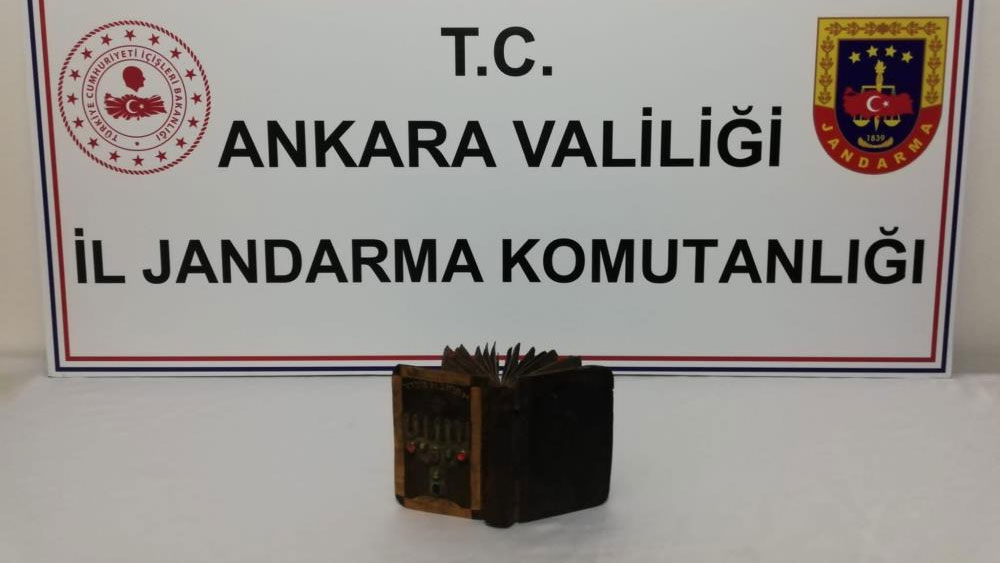 Ankara'da 500 yıllık Tevrat ele geçirildi