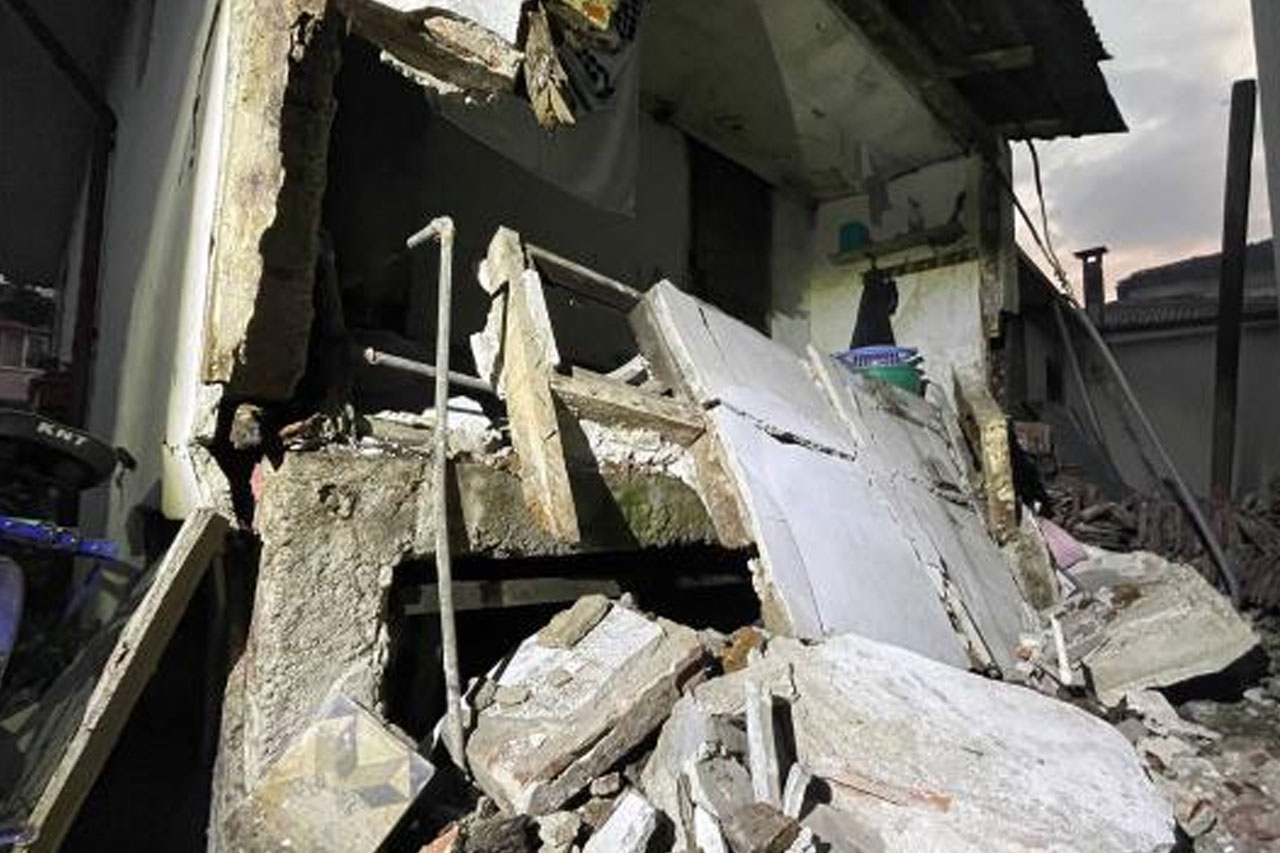 Düzce'de acil yıkılacak ve ağır hasarlı 71 bina tespit edildi