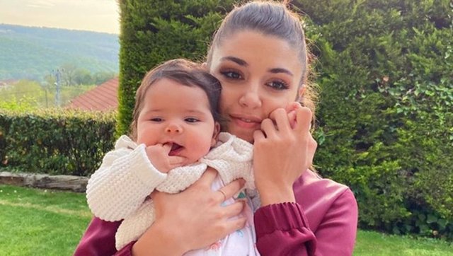 Oyuncu Hande Erçel'in yeğeni Mavi için yaptığı paylaşım herkesi ağlattı