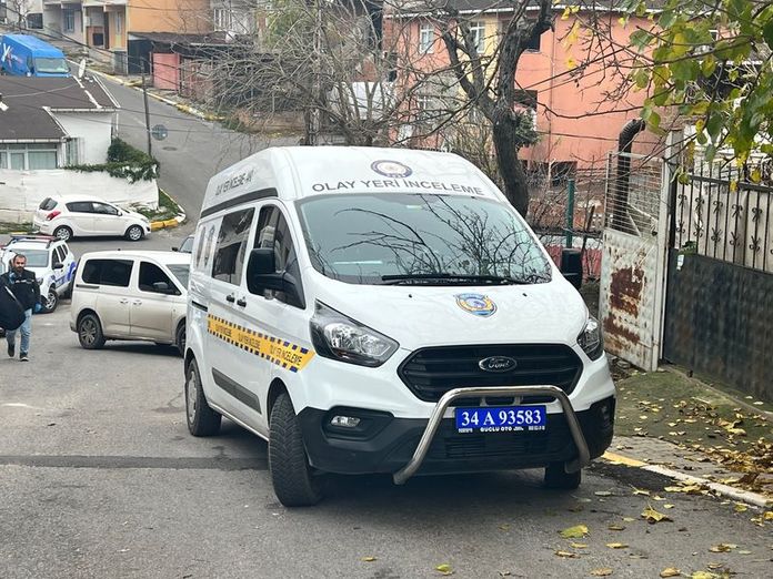 Akıl almaz olay iki çocuğuyla balkondan atladı