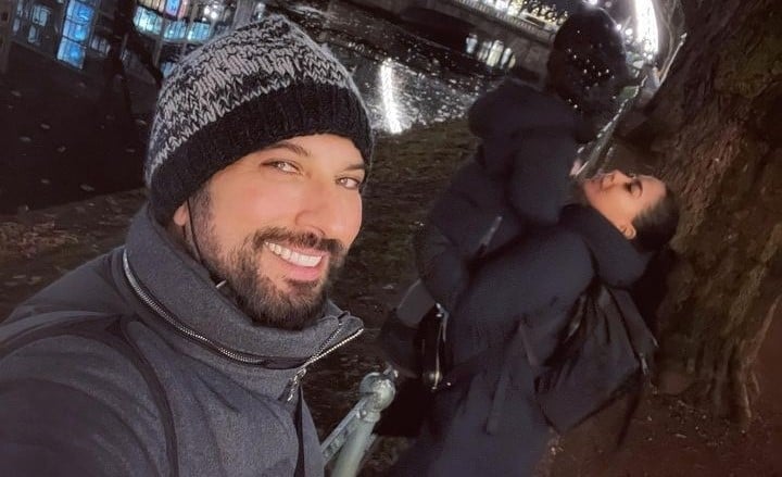 Tarkan'dan aile pozu