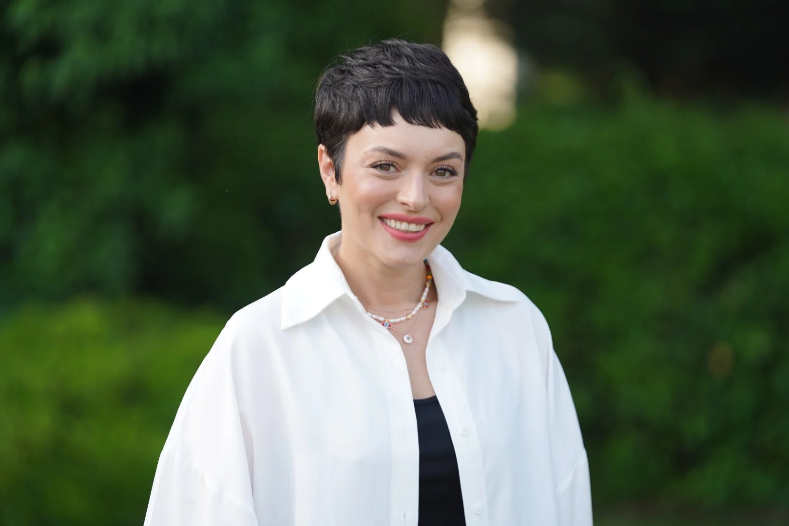 Ezgi Mola ilk kez anlattı: Bir yardımsever sayesinde burslu okudum