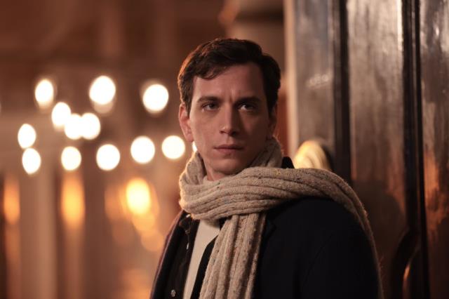 Oyuncu Selahattin Paşalı'nın  ezan okuması sosyal medyayı çalkaladı