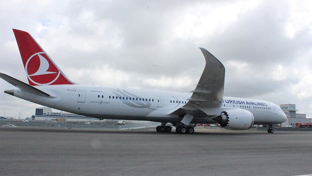 THY uçağı acil iniş yaptı