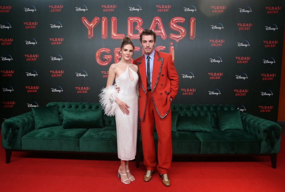 Boran Kuzum’un gala kıyafeti gündem oldu