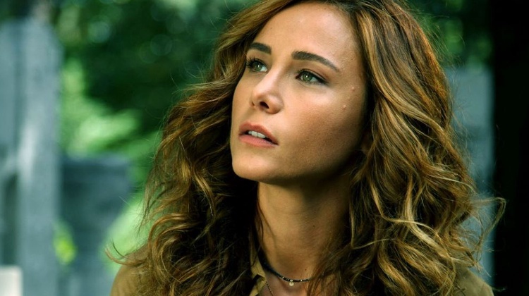 Oyuncu Burçin Terzioğlu'nun imaj değişikliği takipçilerini ikiye böldü