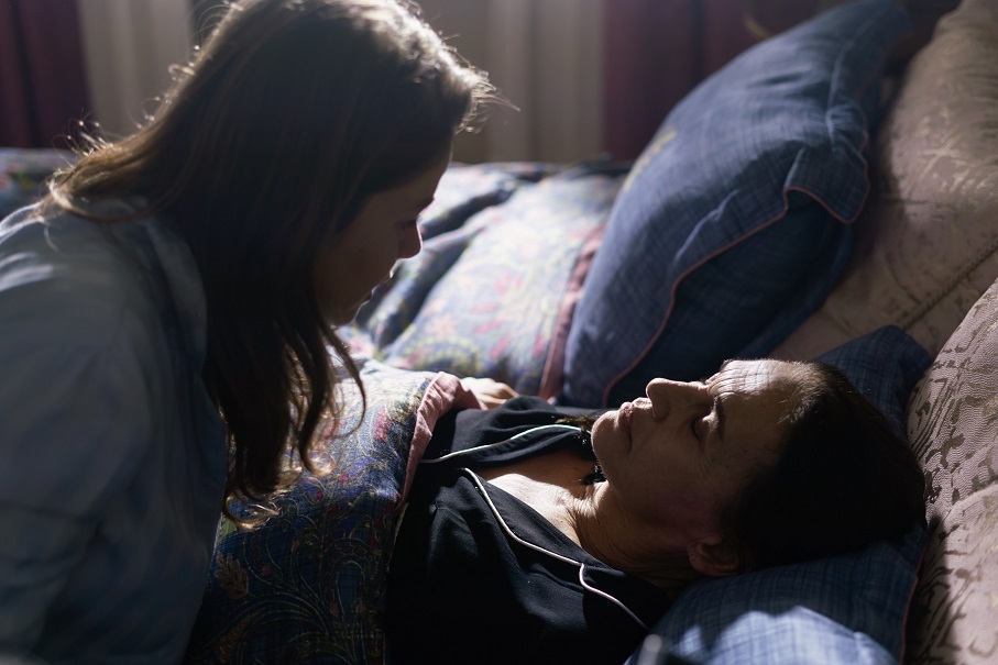 Nur Sürer'den 'Camdaki Kız'a veda! Kanal D vefat ilanı verdi